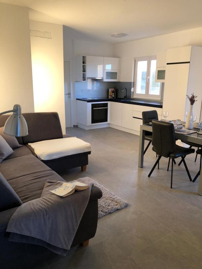 Apartments Villa Prima Привлака Екстер'єр фото